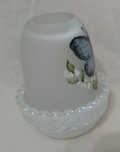 Mosser Feenlampe weiß irisierendes Glas handbemalt Schmetterling - Bild 2 von 13