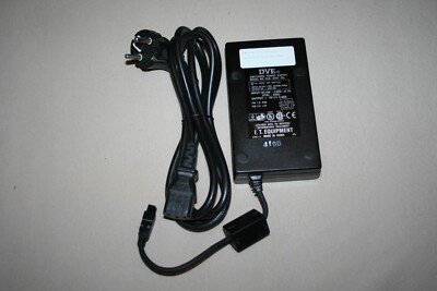 DVE DSA-0301-05 AC/DC Schaltnetzteil 5V 4,0A 4 PIN Anschlußbuchse