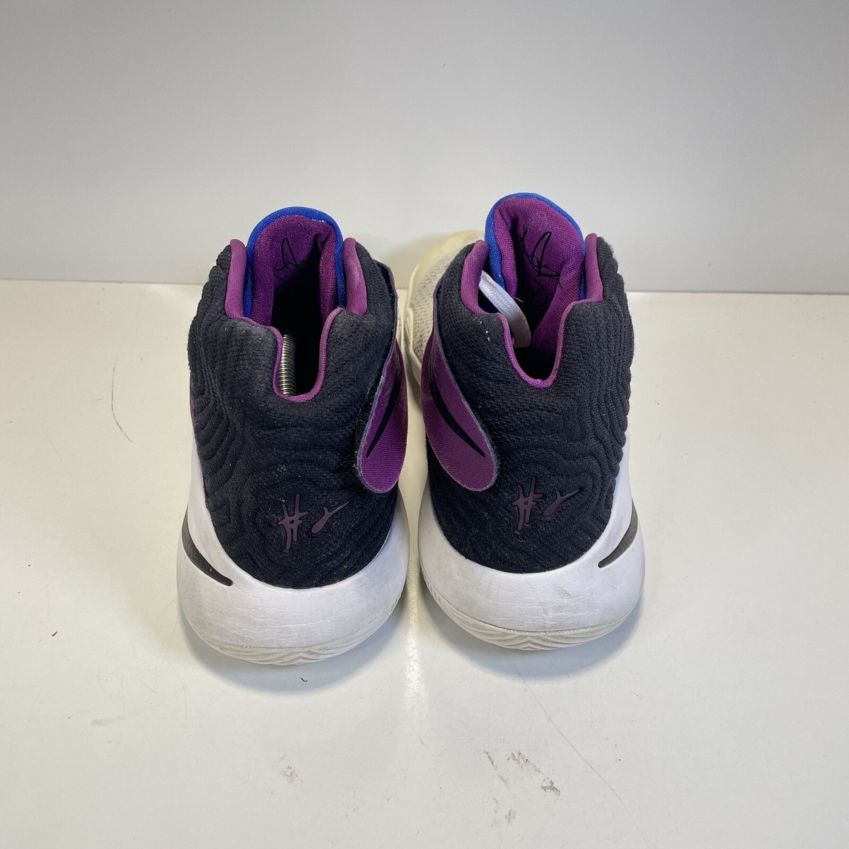 kiruakirua　0825 RARE Nike Kyrie 2 Kyrache White Black Purple Irving Sz 12 Shoes