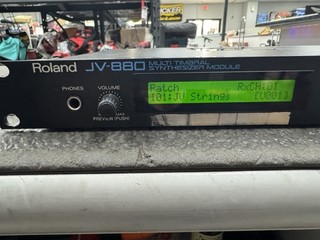 Roland JV 880 Multi Timbre Sound Module Synthesizer