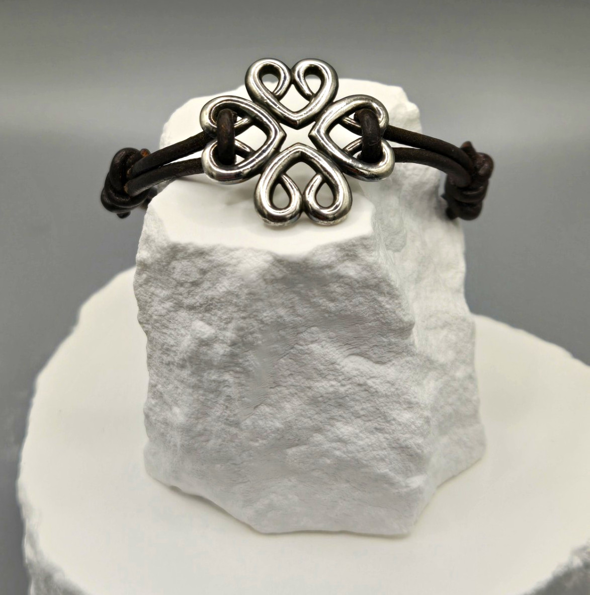 Retired Sterling Silver And Leather James Avery Shamrock Of Hearts Bracelet