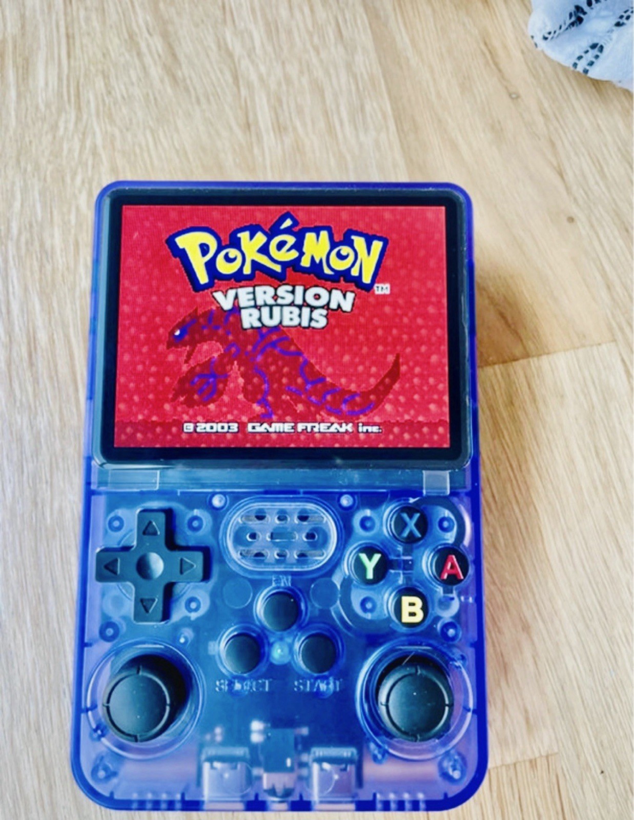 Console R36S portable émulateur rétro 64Go avec jeux Pokémon inclus pour nostalgiques