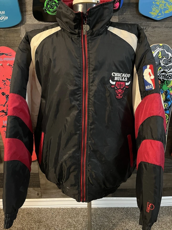 Vintage Chicago Bulls Pro Player NBA Jordan Era Puffer Jacket Men’s XL Coat - Image 2 of 4