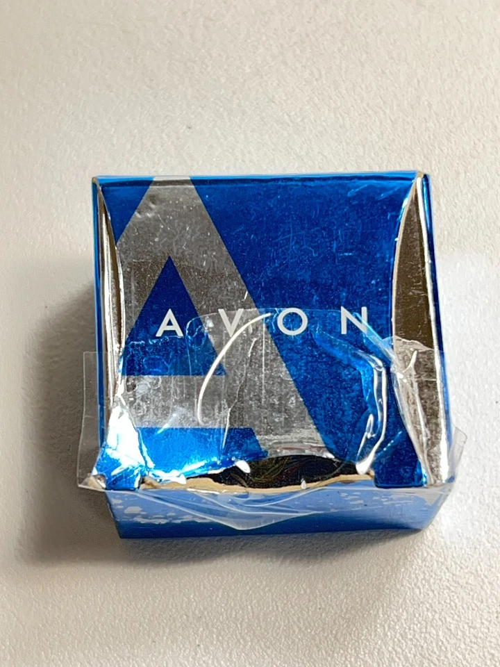 Broche de lapela Avon Four Leaf Clover Lucky St. Patrick's Day 1,25"x 1,25" - Imagem 4 de 4