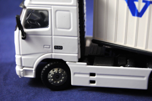 Camión 1:50 Joal 341 Volvo FH16 520 y remolque de plataforma plana con contenedores Volvo en muy buena condición - Imagen 10 de 23
