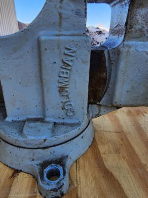 Vintage Columbian 604 1/2 Bench Vise 4 1/2