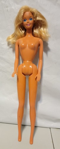 Barbie Vintage Twist And Turn Waist Tan Pink Streak In Hair Nude - Picture 2 of 3