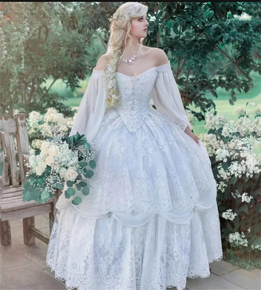 Renaissance inspired wedding dress 60 photos - Vianawedding.com