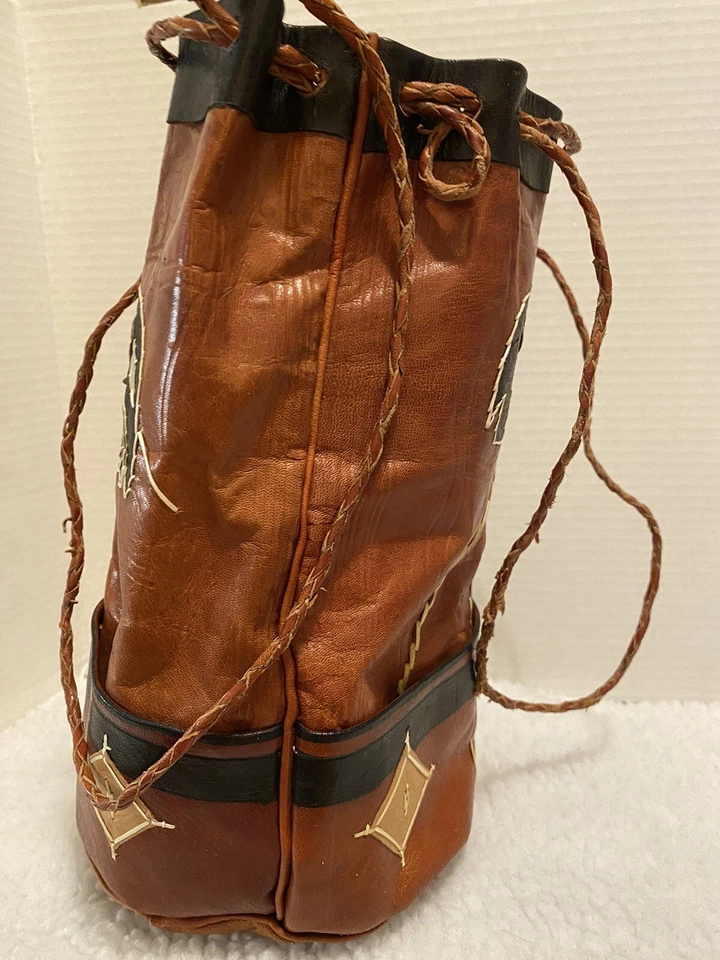 Vintage Handmade Leather Drawstring Bag. - Image 3 of 4