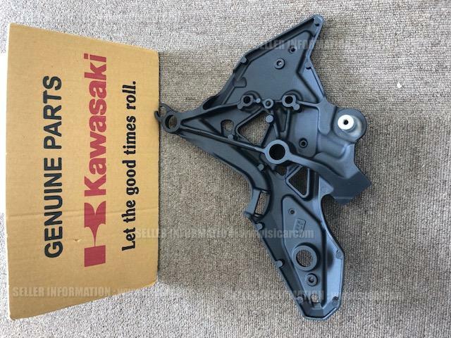 RIGHT! KAWASAKI VERSYS 650 ABS 2015 - 2026 STAY STEP RH F.S.BLACK