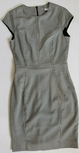 H\u0026M Dress 4 Midi Black Short Sleeve 