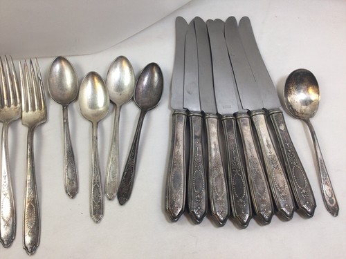 Rogers & Bro A1 XII Silverplate Empire Silverware: 7 Knives, 6 spoons, 8 forks - Imagen 3 de 5