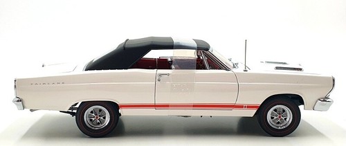 GMP 1/18 Scale G1801116 - 1966 Ford Fairlane GT - White - Picture 4 of 5