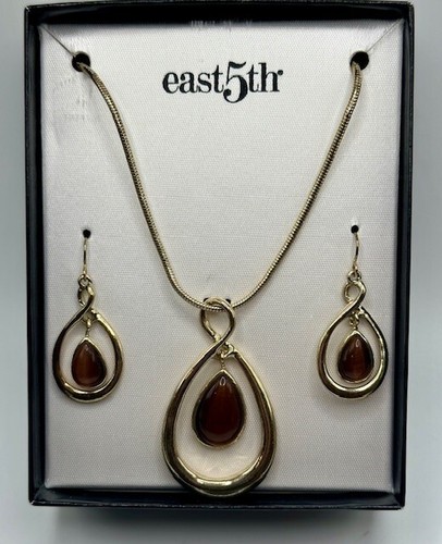 New East 5th Tiger's Eye Jewelry Set Pendant Necklace & Hook Earrings (16") - Picture 3 of 3