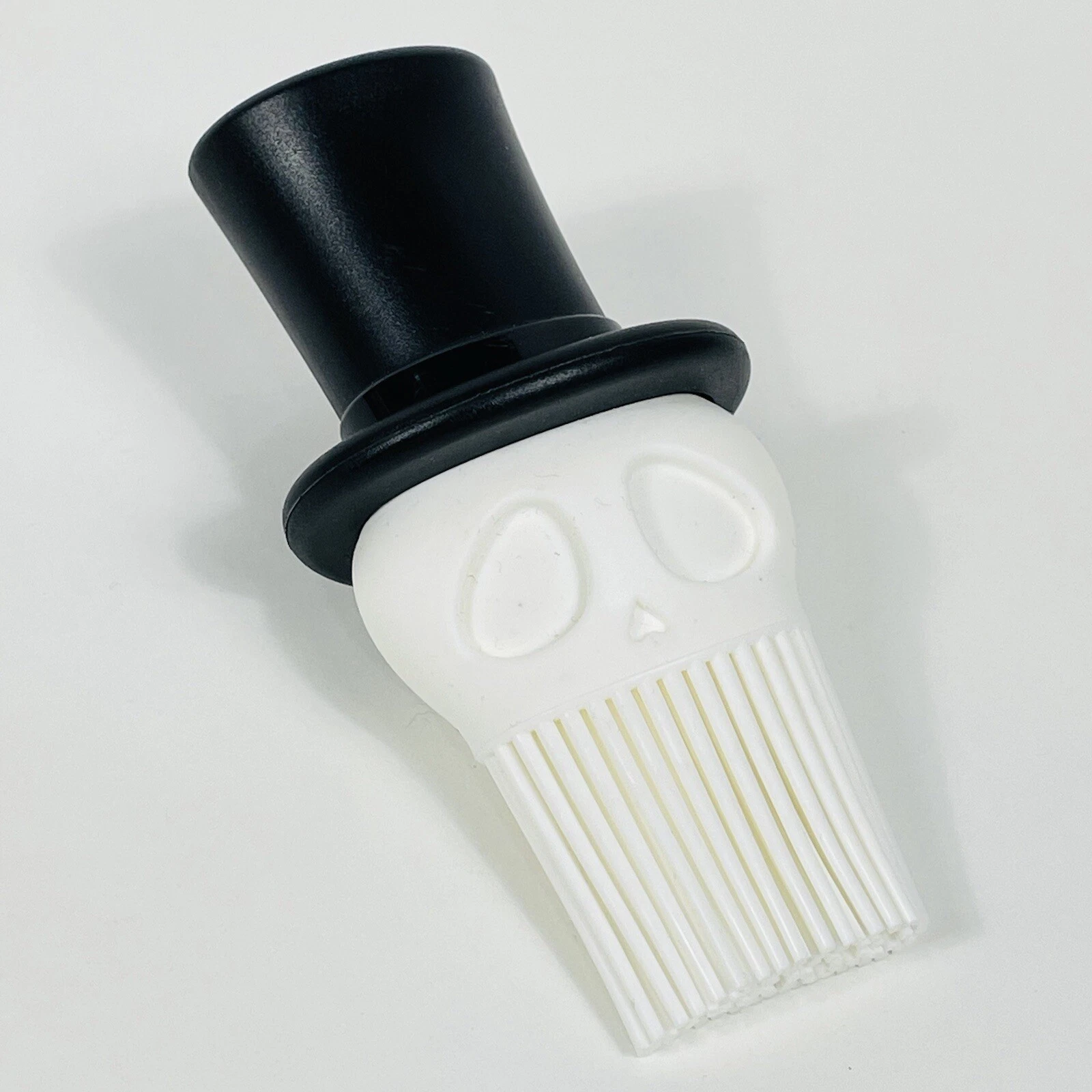 Skully Basting Brush for Pastry, Kitchen or Barbecue Spooky Decor, Halloween
Opens in a new window o