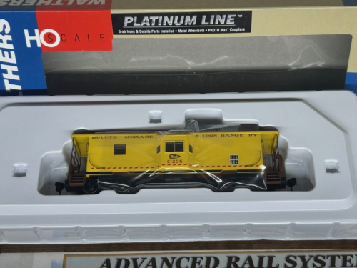 DULUTH MISSABE - DM&IR BAY WINDOW CABOOSE - HO SCALE w/INTERIOR PLATINUM NEW - Picture 12 of 13
