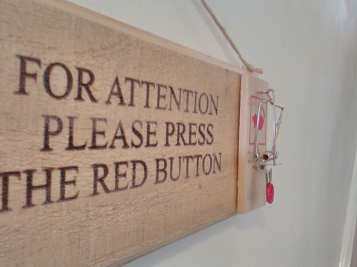 Novelty, mouse trap ,wall plaque - Picture 2 of 4