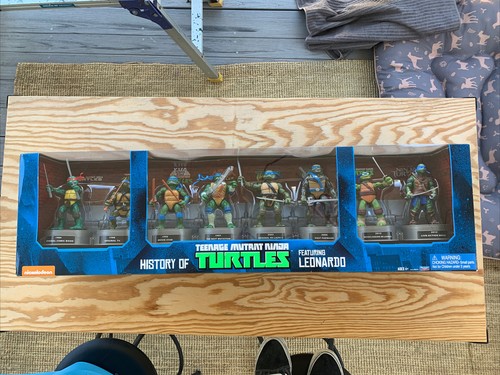 TMNT History of Teenage Mutant Ninja Turtle Featuring Leonardo 8 figures 2015 - Picture 1 of 12