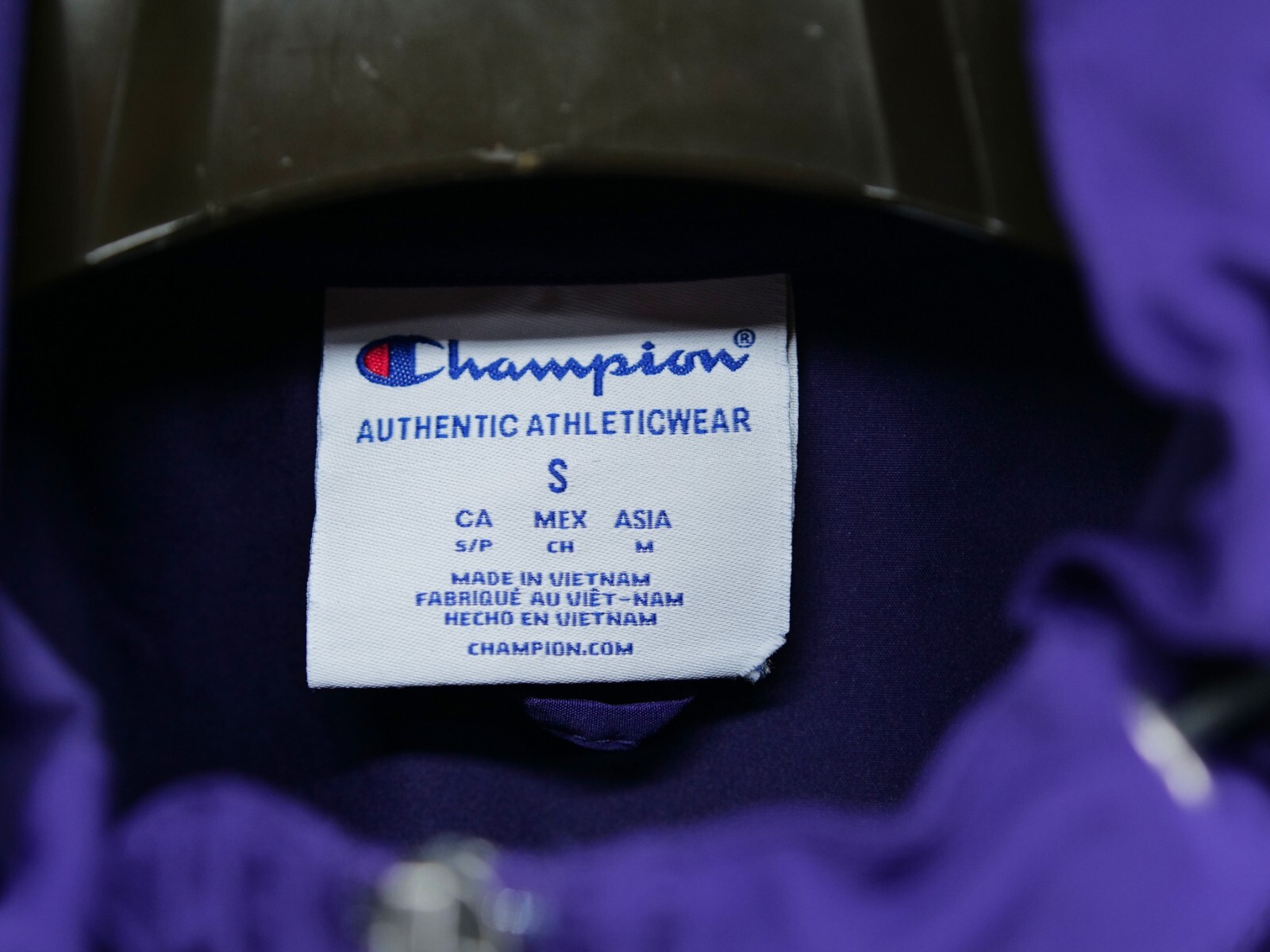 Champion Packable Jacket Raincoat Windbreaker Sma… - image 3