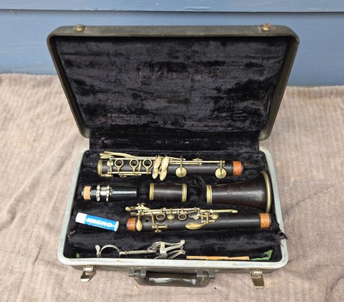 Vintage / Antique Lyceum Wood Body Clarinet w/ Case - Picture 4 of 24