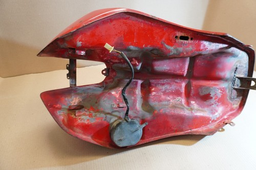 Kawasaki GPZ750 GPZ 750 ZX75-A 1983-1985 fuel tank petrol reservoir DAMAGED - Picture 22 of 23