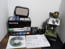 Fujifilm FinePix F40fd 8.3MP Super CCD Digital Camera Silver w/Battery  Charger