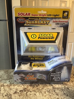 Atomic Beam SunBlast Motion Activated Solar Powered LED Light by BulbHead NEW