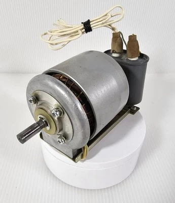 Akai X-300 Reel to Reel MOTOR, DIRECT DRIVE, RIGHT SIDE, TESTED - Image 1 of 4