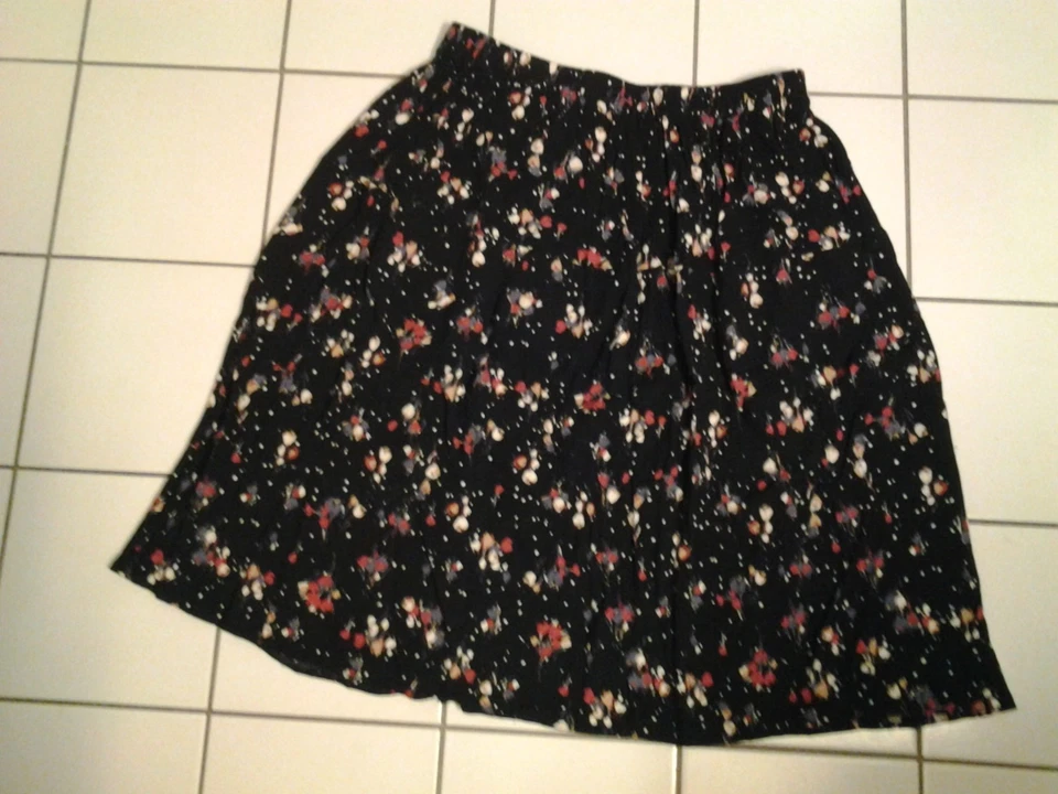 JUPE FLEURIE BLEU FONCE TAILLE XL NEUVE - Photo 1/4