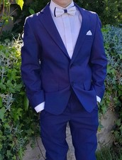 Kommunionanzug Gr. 128 dunkelblau mit Fliege, guter Zustand, für schmale Figur 