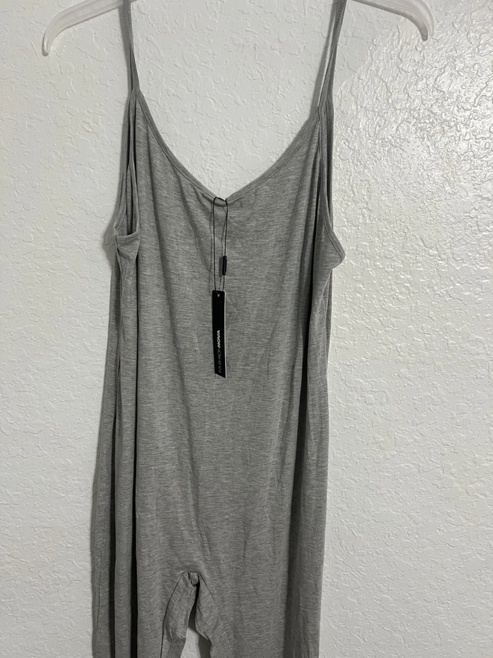 全新带标签时尚 Nova 连身裤女式 2X 码灰色无袖弹力 #158 — 第 2/4 张图片