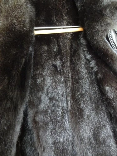 VINTAGE ANDREW MARC BLACK LEATHER THICK GENUINE FUR LINED/COLLAR BOMBER JACKET S image 3