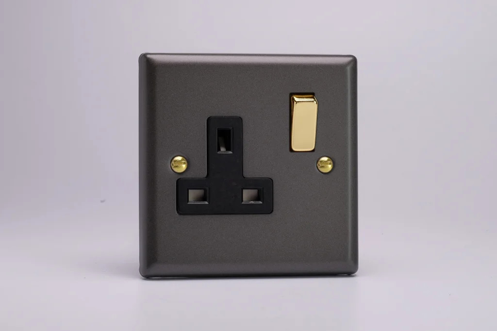 13A Socket Slate 2 Pole Vogue + Black/Brass Insert Varilight XY4VB.SL