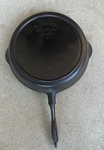 Wagner Ware Sidney -O- No. 8 B Cast Iron Skillet Wood Handle w/Heat Ring