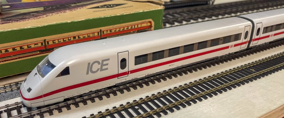 Märklin H0 29790 ICE digital Startpackung zus. Wagen ohne OVP Z1-2 (2509) - Bild 2 von 4