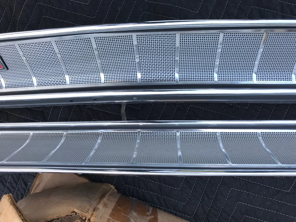 Plymouth Fury I II II III 1971 carrocería C Mopar nuevo montaje de parrilla 3442409 Foto 3 de 4