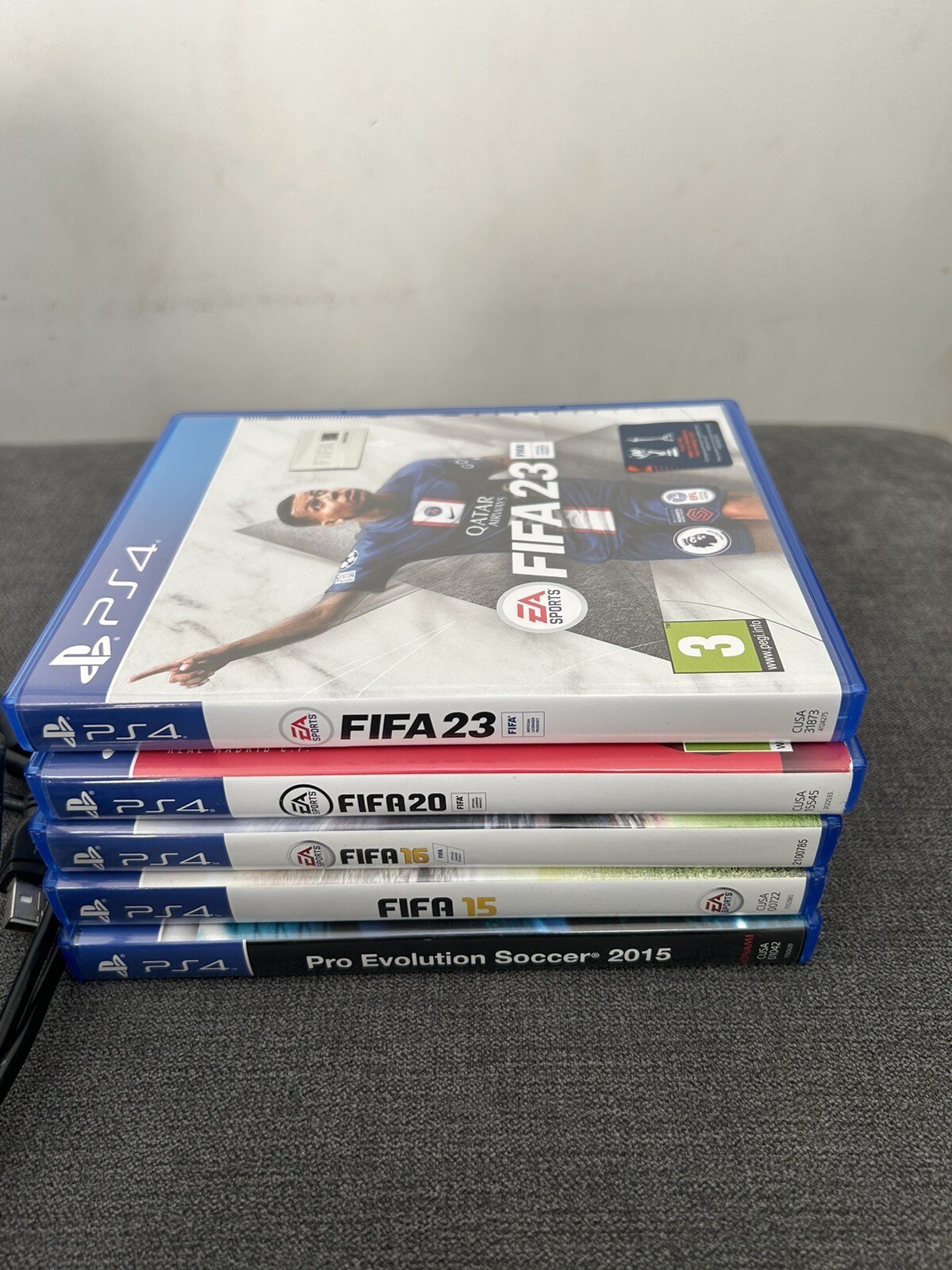 Sony PlayStation 4 500GB Black. Console, Controllers, Move, Eye And