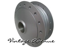 HONDA PASSPORT C70 1982 - 1983 FRONT WHEEL HUB (O2)