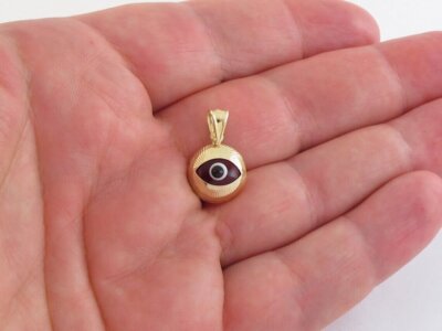 14K massiver Gelbgold Evil Eye Diamantschliff Anhänger - Glücksbringer rot