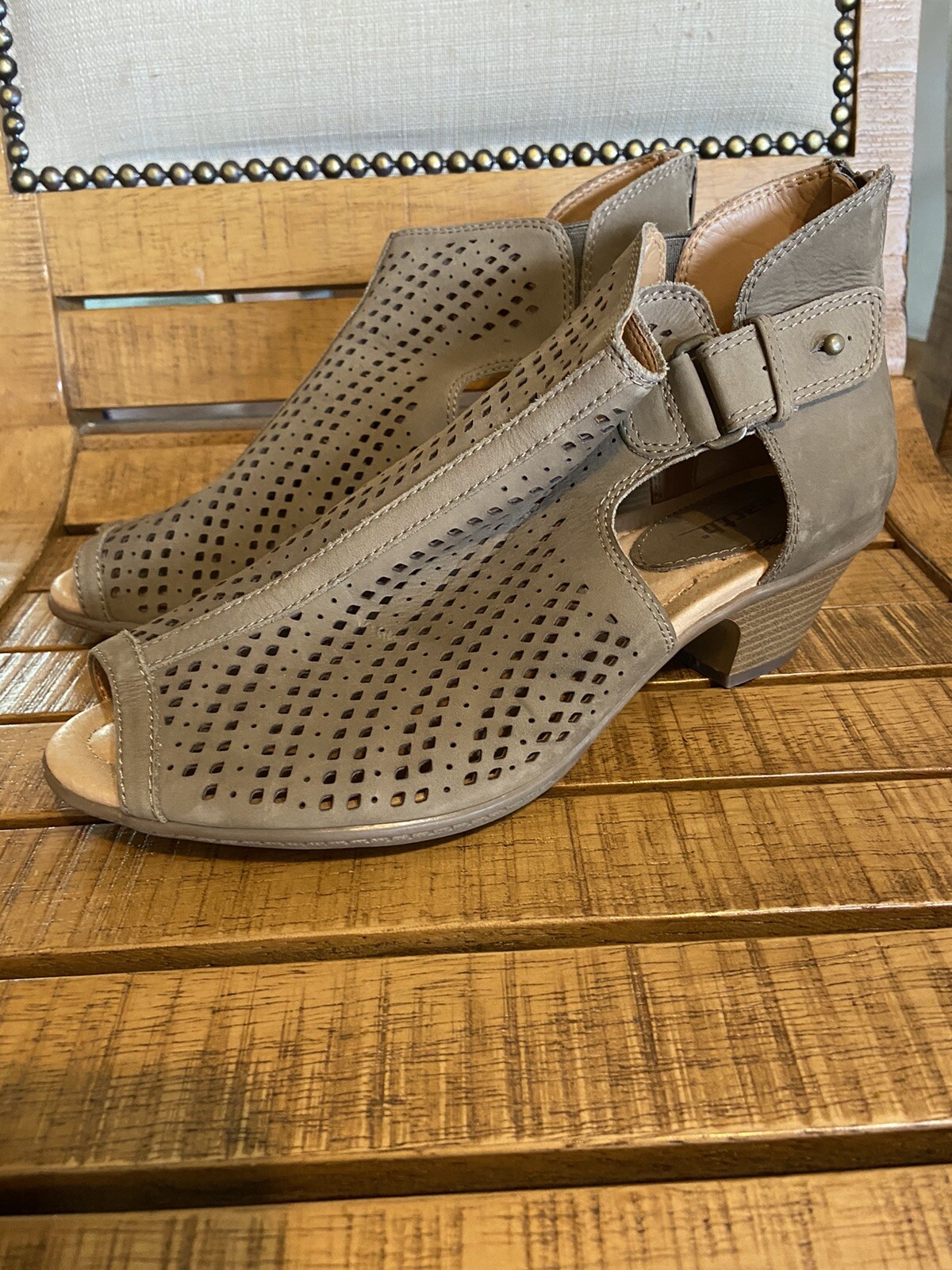 Picture 1 of 7