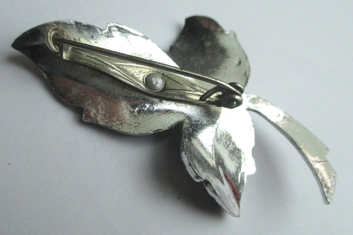Broche Ancienne Feuille Argentée Avec Marcassites - Bijou Vintage Parfait De Collection