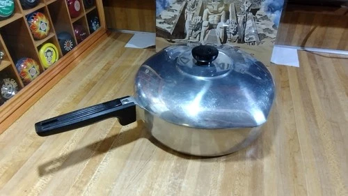 Vintage Wagner Ware Magnelite 4569-P Fryer Skillet,Lid,Double Spout !