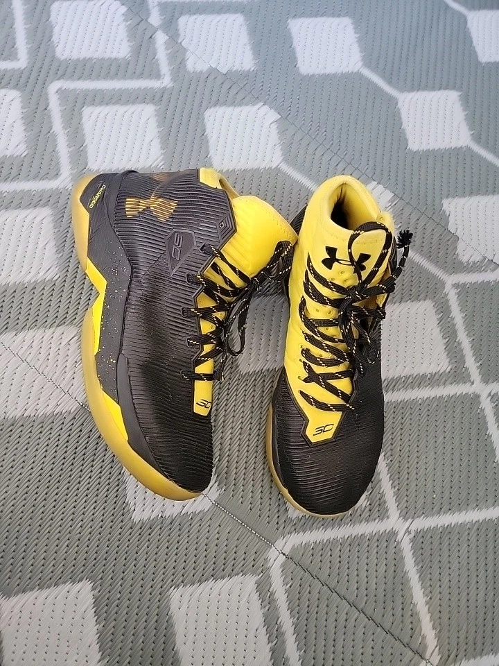 Under armour Curry 2.5 Sneakers for Men for Sale | Shop Men's