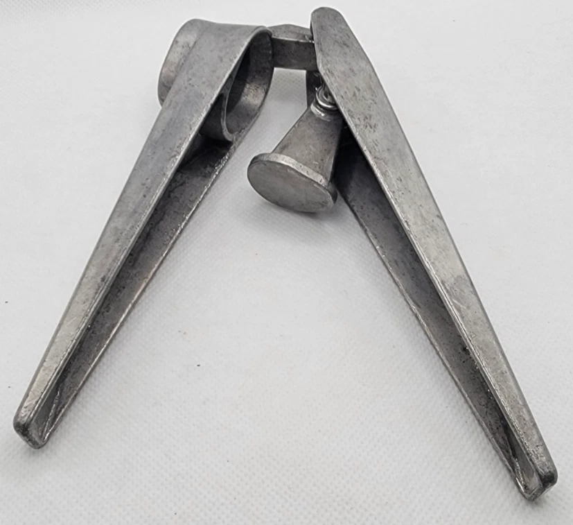 Vintage Zyliss Garlic Press Aluminum Switzerland 6" Chef Kitchen Cooking Tool - Image 4 of 4