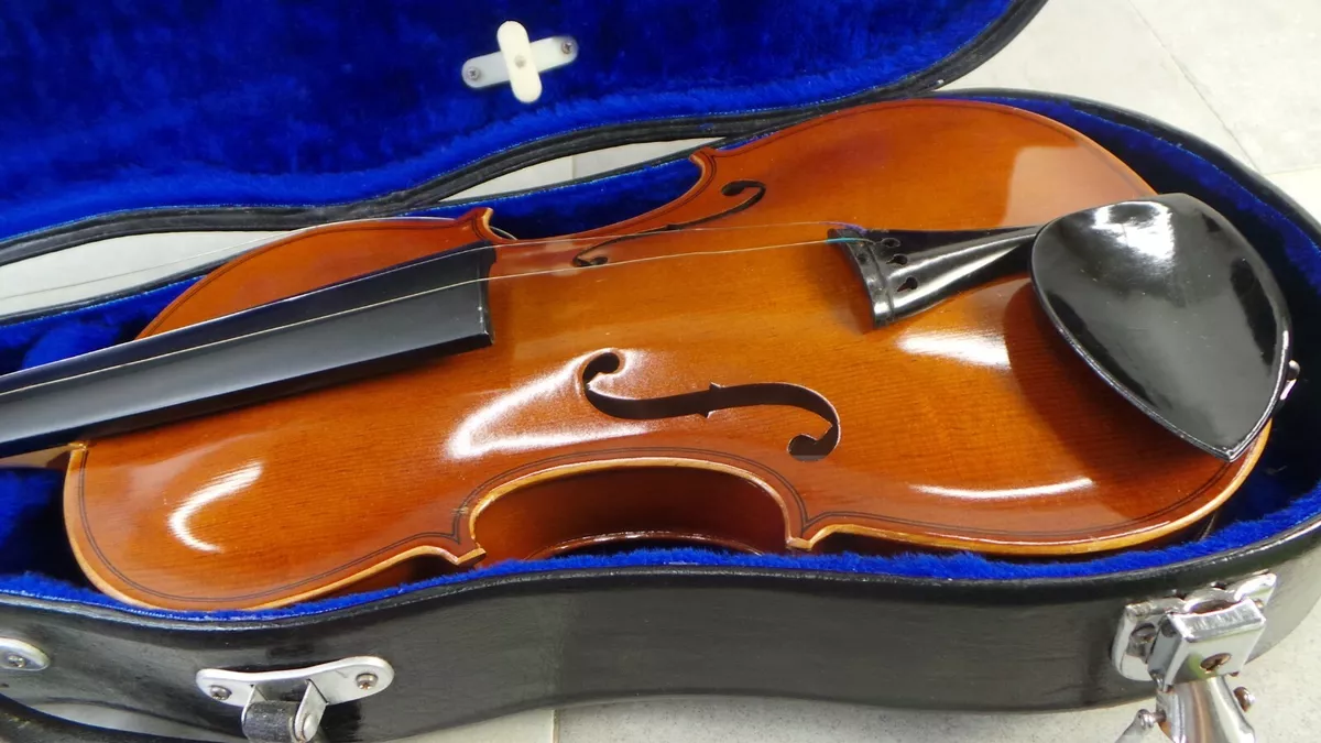 MAPLE LEAF 4/4 VIOLIN W/ CASE AND BOW WEI YIN 101 (118148-1 JOO J1)