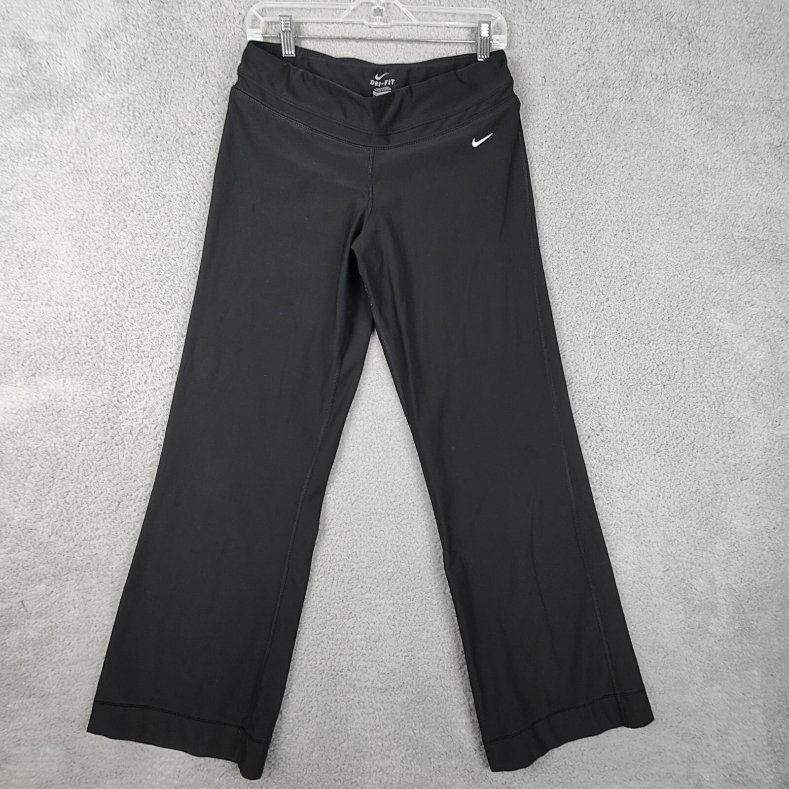 Nike Yoga Pants Black Women's Medium Workout pants Athletic Lightly Flared 29x28-image