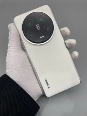 Xiaomi 14 Ultra 6.73