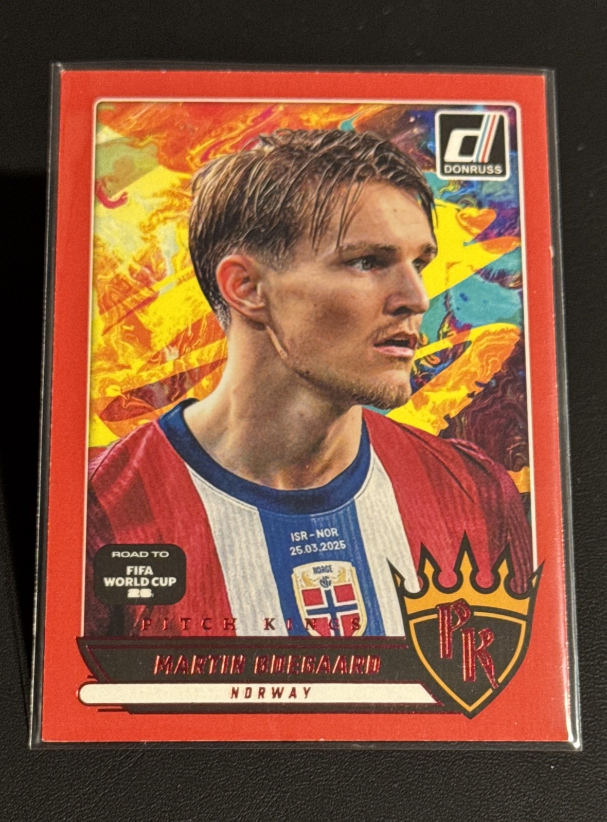 25-26 Panini Donruss Road to Fifa World Cup Pitch Kings Martin Odegaard #11 Red