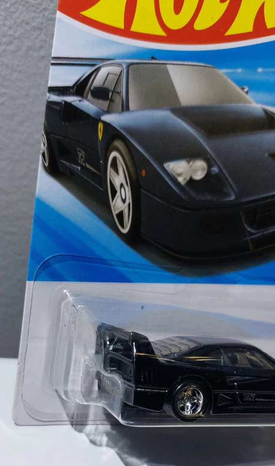 Nueva tarjeta Hot Wheels 2026 Ferrari F40 Competizione Super Treasure Hunt Intl bonita Foto 2 de 4