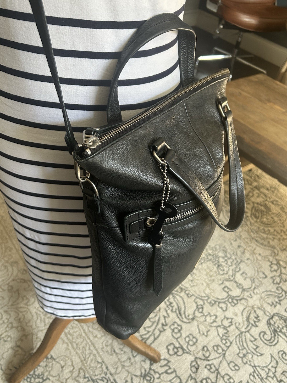 Fossil Dawson Black Pebbled Leather Foldover Tote Hobo Crossbody Shoulder Bag image 7